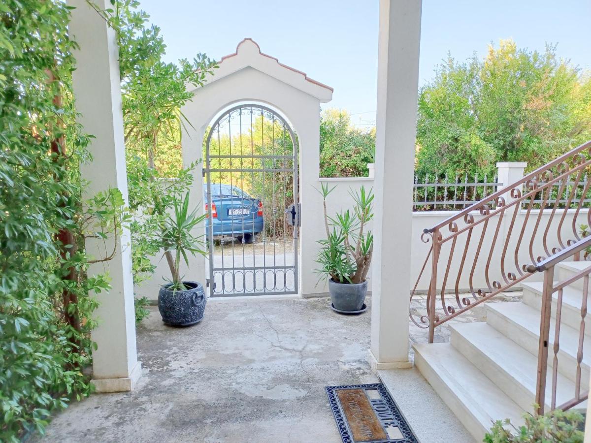 Apartment Lorenzo โตรกีร์ ภายนอก รูปภาพ