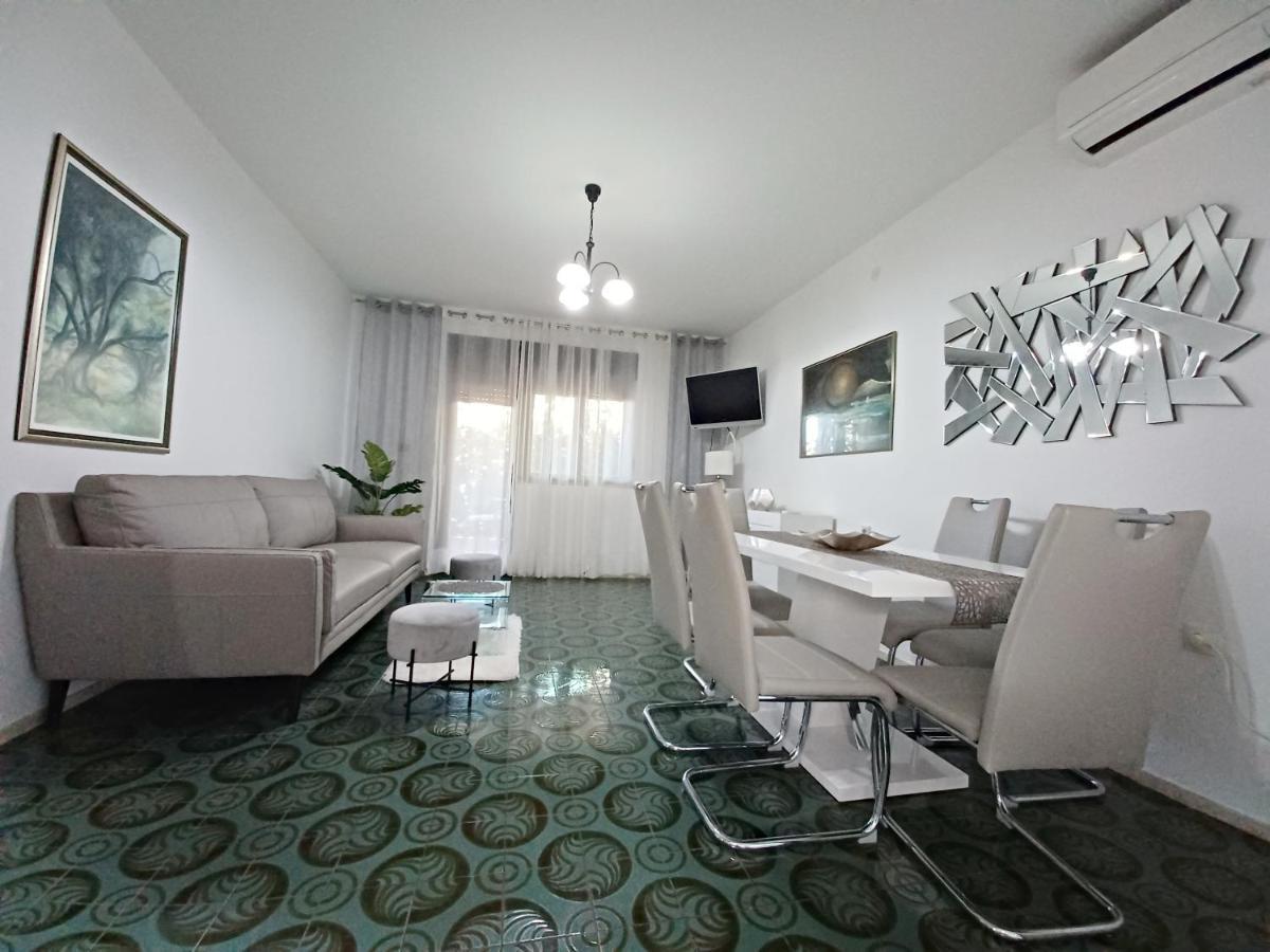 Apartment Lorenzo โตรกีร์ ภายนอก รูปภาพ