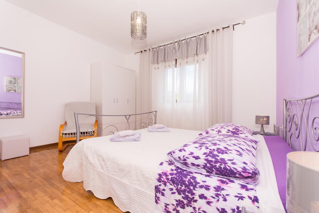 Apartment Lorenzo โตรกีร์ ภายนอก รูปภาพ